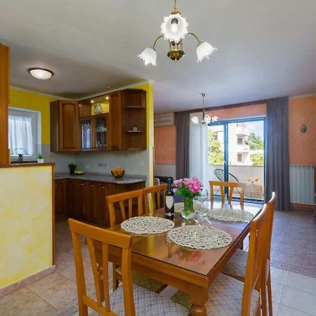 Holiday home Premium Radovan *